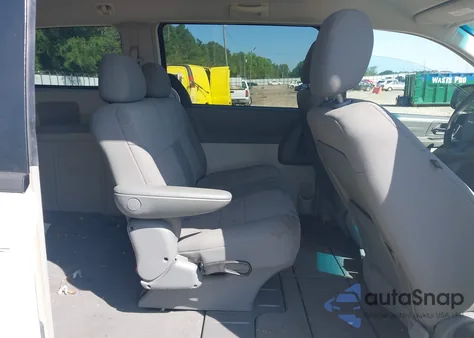 2008 Chrysler Town & Country Lx из США, поврежденный, VIN 2A8HR44H18R832005